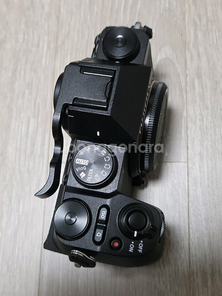 후지 x-s20 블랙 바디 팝니다. 악세사리 추가--2
