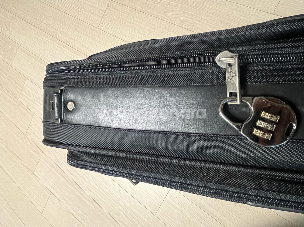 Aigner Munich 아이그너 서류 및 여행 가방--6