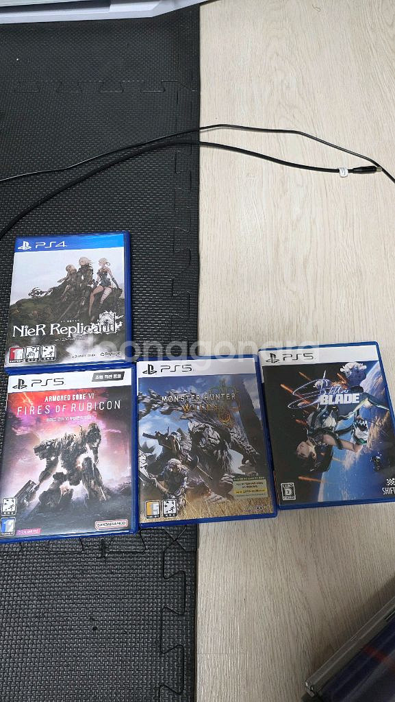 ps5 몬스터헌터 스텔라블레이드(일판) 판매합니다--0