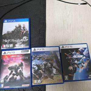 ps5 몬스터헌터 스텔라블레이드(일판) 판매합니다