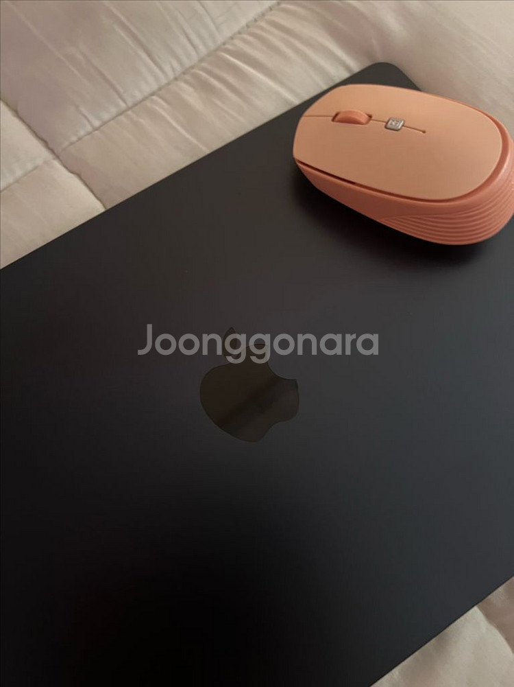 맥북 에어 13 M2 미드나이트 준 새상품 !--1