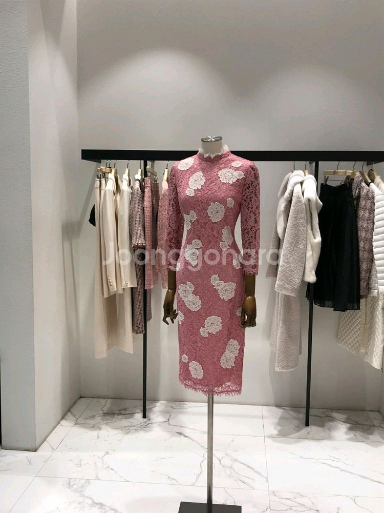 모조에스핀 핑크레이스 원피스--2