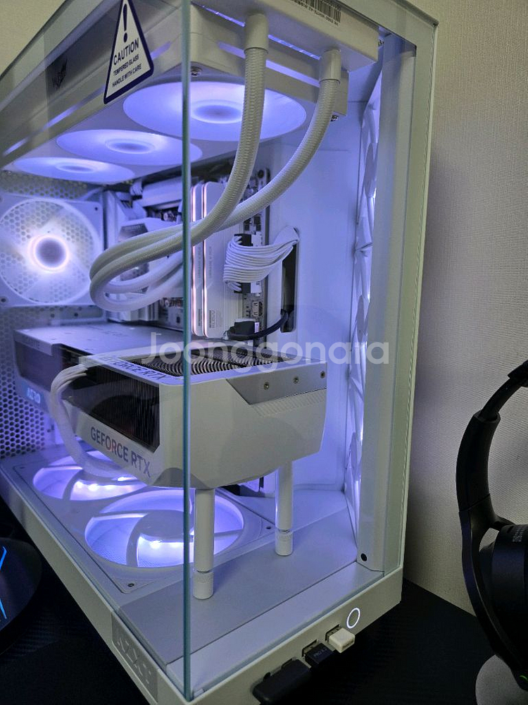 9800x3d 4080 화이트 게이밍 데스크탑--0
