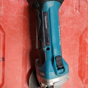 마끼다충전그라인더