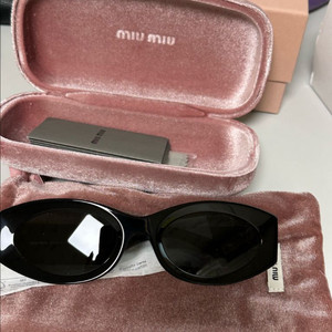 [새상품] 미우미우 글림스 선글라스 정품