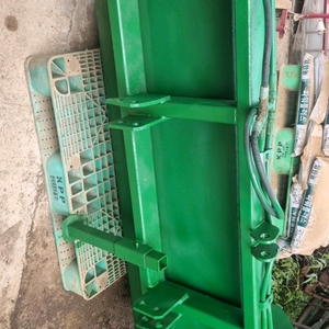 트렉터용 후방적재함(스크레이퍼)