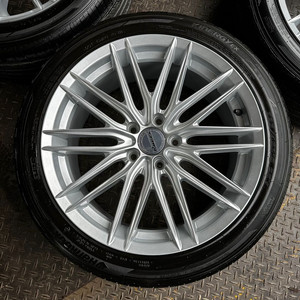 18인치 루찌 펄실버 신품휠 중고타이어 조합 1대분
