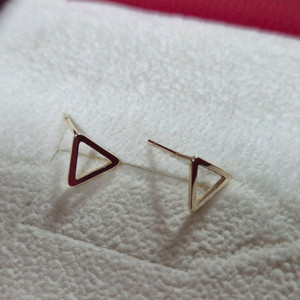 10K 삼각형 딱지 귀걸이, 반택포 (14k랑 색비슷)
