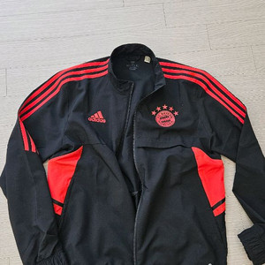 아디다스 트레이닝 점퍼