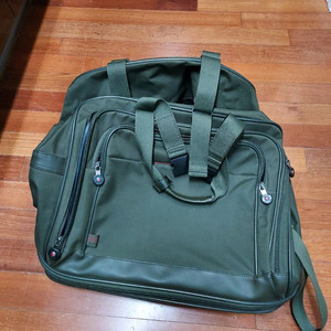 미치코런던 3단이민가방 3만원(상태최상)