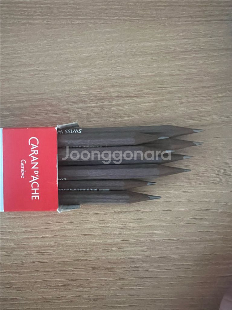 까렌다쉬 연필 스위스우드 그라파이트 8자루 팝니--0