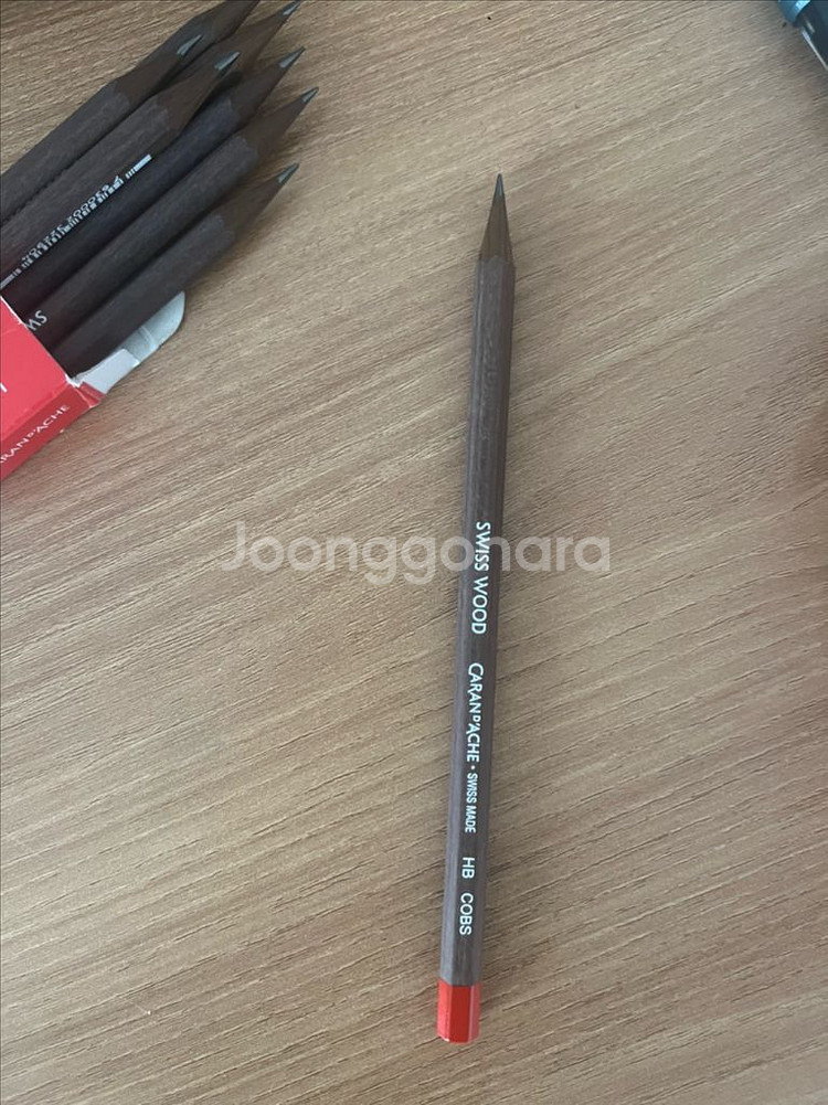 까렌다쉬 연필 스위스우드 그라파이트 8자루 팝니--2