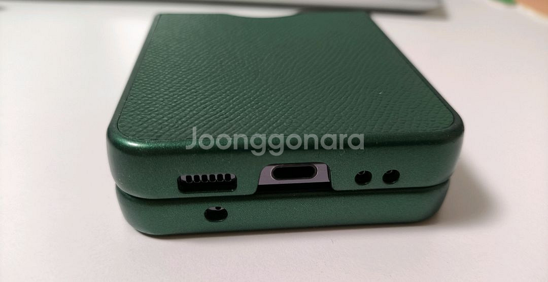 Z플립4 하드케이스 (힌지X)--2