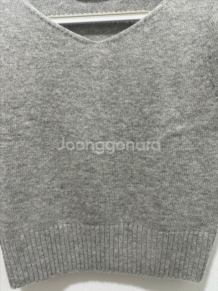 타낫 v-neck puff knit--4