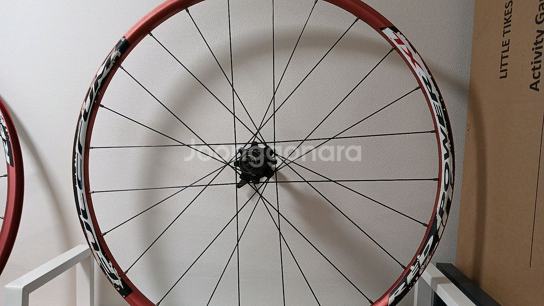 펄크럼 레드파워XL 휠셋--1