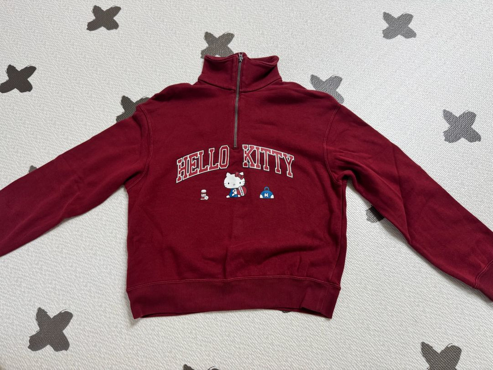 유니클로140 산리오 키티 쿠로미 상의 2개 일괄--1