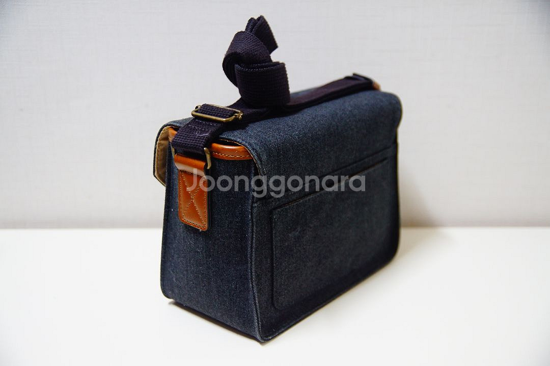 해링본 파파스포켓 미니 블루 가방팝니다.(4만원) ​--4