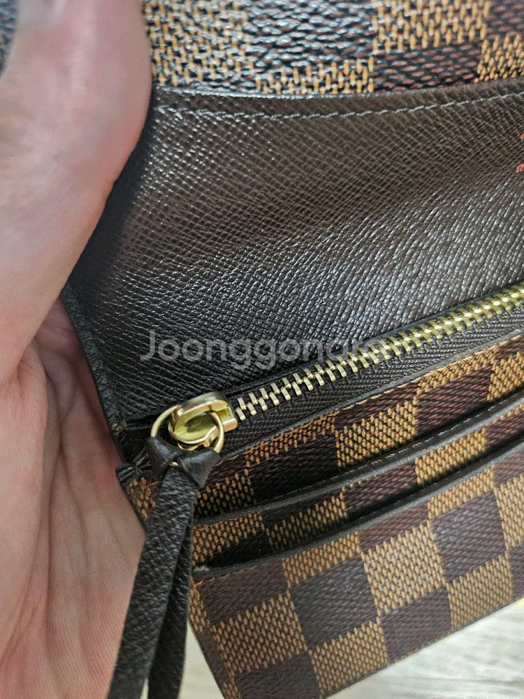 급처 루이비통 에밀리 장지갑--7