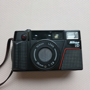 니콘 필름카메라 L35AD2