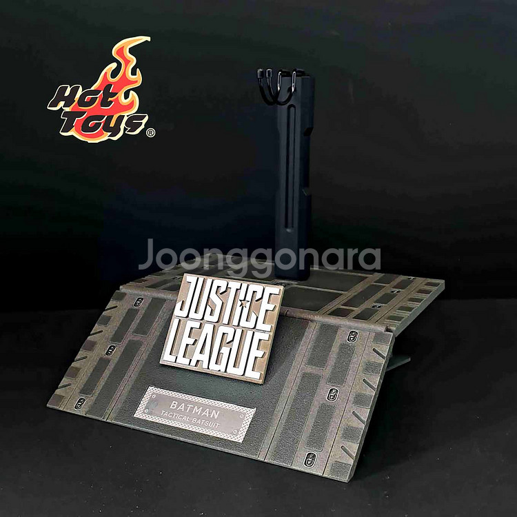 핫토이 저스티스리그 배트맨 택티컬 스탠드 12인치피규어--0
