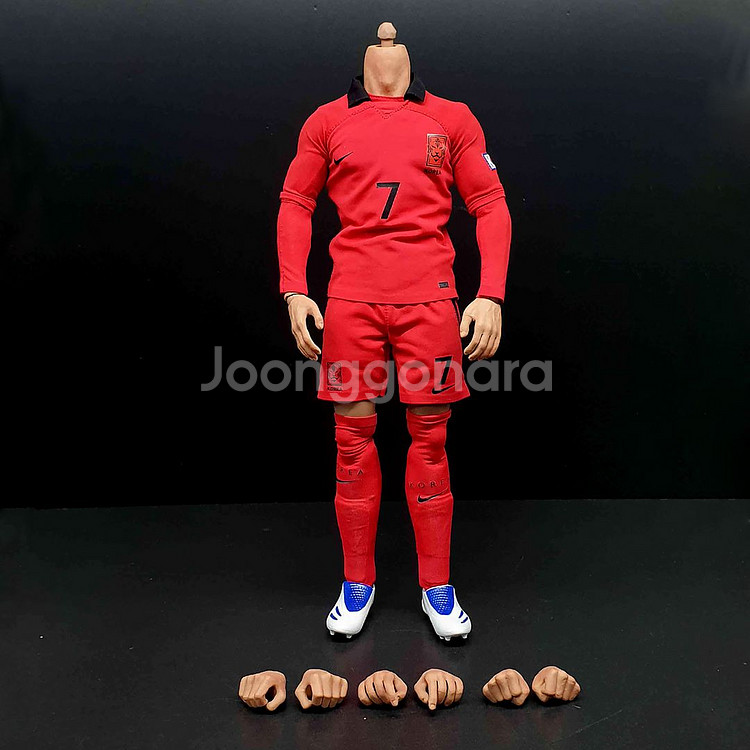 손흥민 국가대표 의상+바디 12인치 피규어(핫토이x)--2