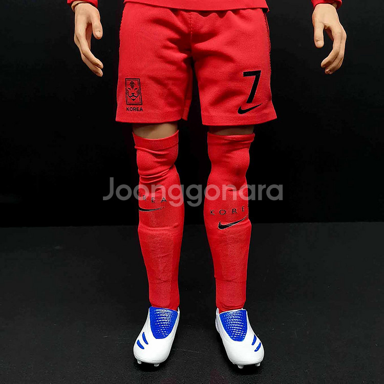 손흥민 국가대표 의상+바디 12인치 피규어(핫토이x)--3