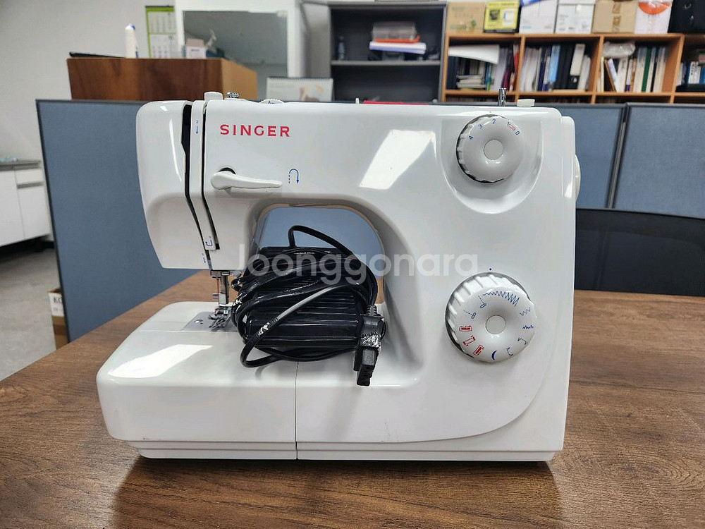 싱거미싱 재봉틀 Model 8280 판매합니다.--2