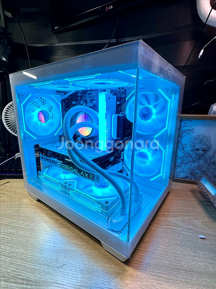데스크탑 PC 컴퓨터 팝니다. 게이밍·영상편집·화이트--3