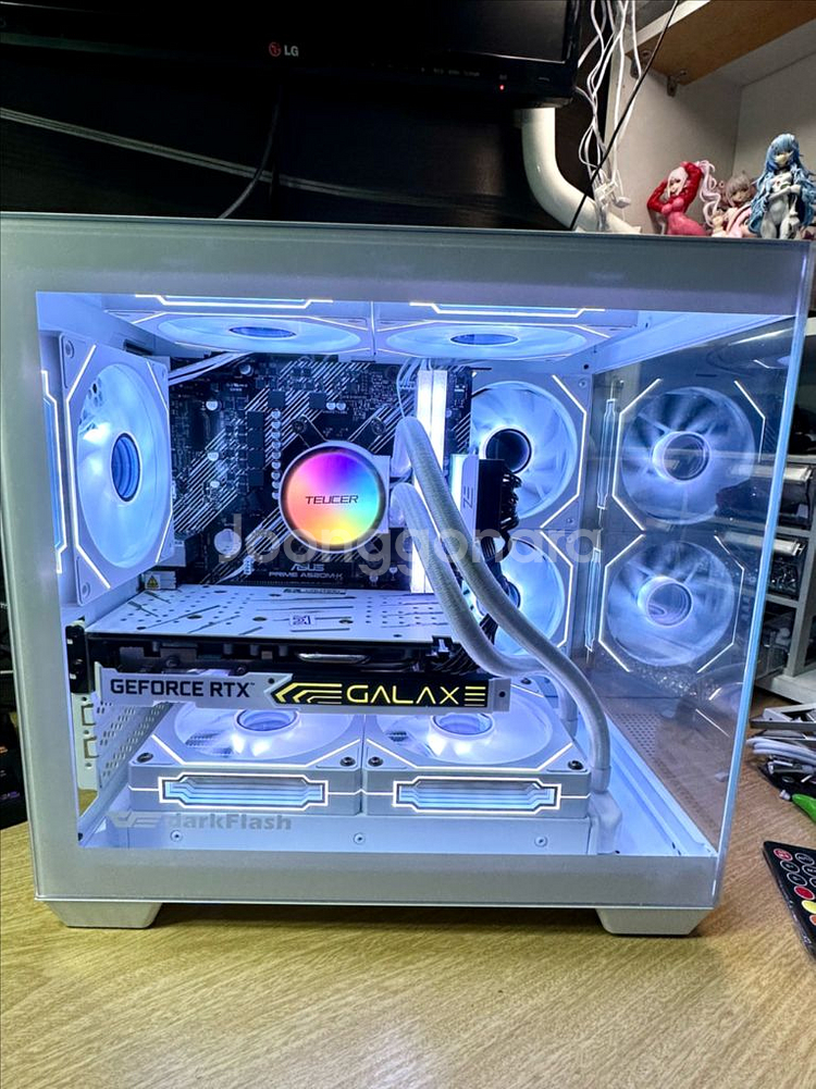 데스크탑 PC 컴퓨터 팝니다. 게이밍·영상편집·화이트--0