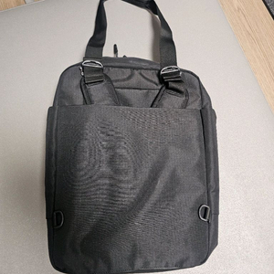 인케이스 투웨이 컨버터블 토트백 블랙