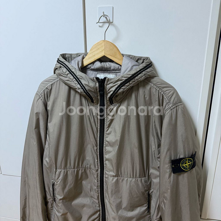 스톤아일랜드 크링클랩스 프리마로프트 후드 바람막이 자켓--1