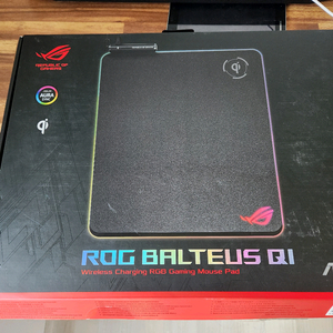 ASUS ROG BALTEUS QI 무선충전 마우스패드
