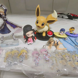 여러굿즈및피규어 교환합니다