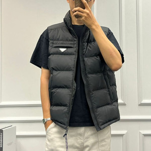 프라다 패딩 조끼 SGJ191