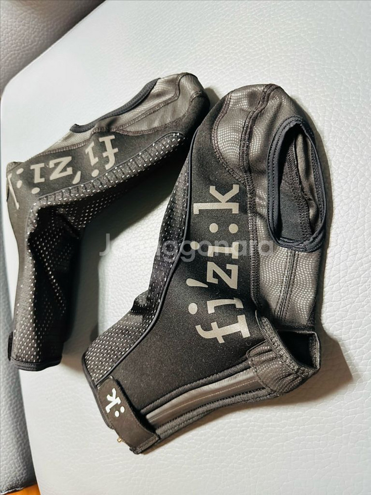 피직 클릿 슈즈커버 슈커버 미사용 새상품 M--0