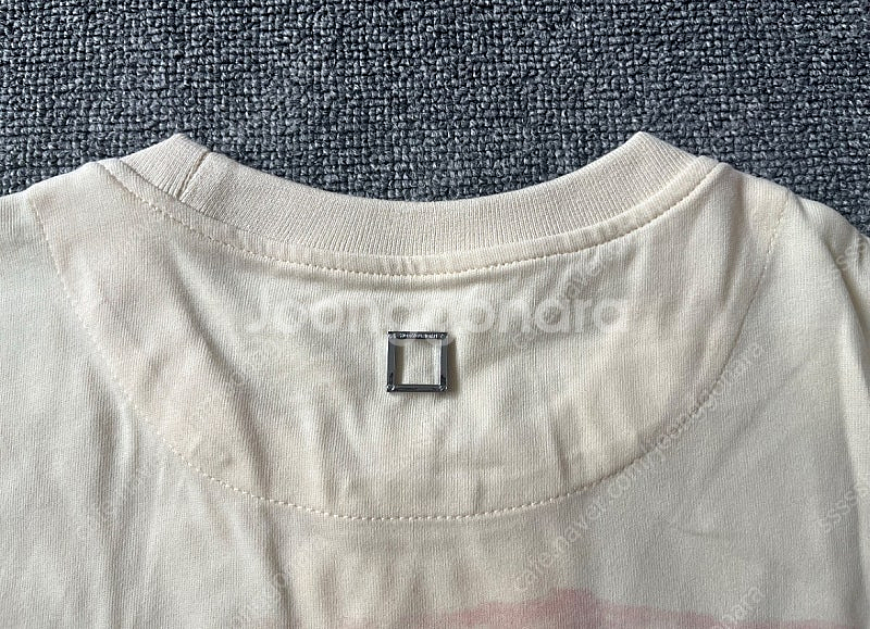 우영미 반팔티 백로고 플라워 아이보리 새상품--1