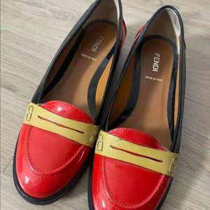 팬디로퍼 37 1/2 (245사이즈)