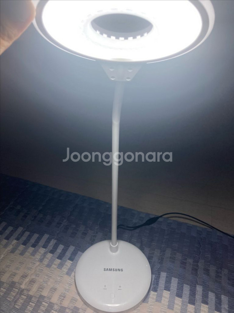 스탠드 조명--1