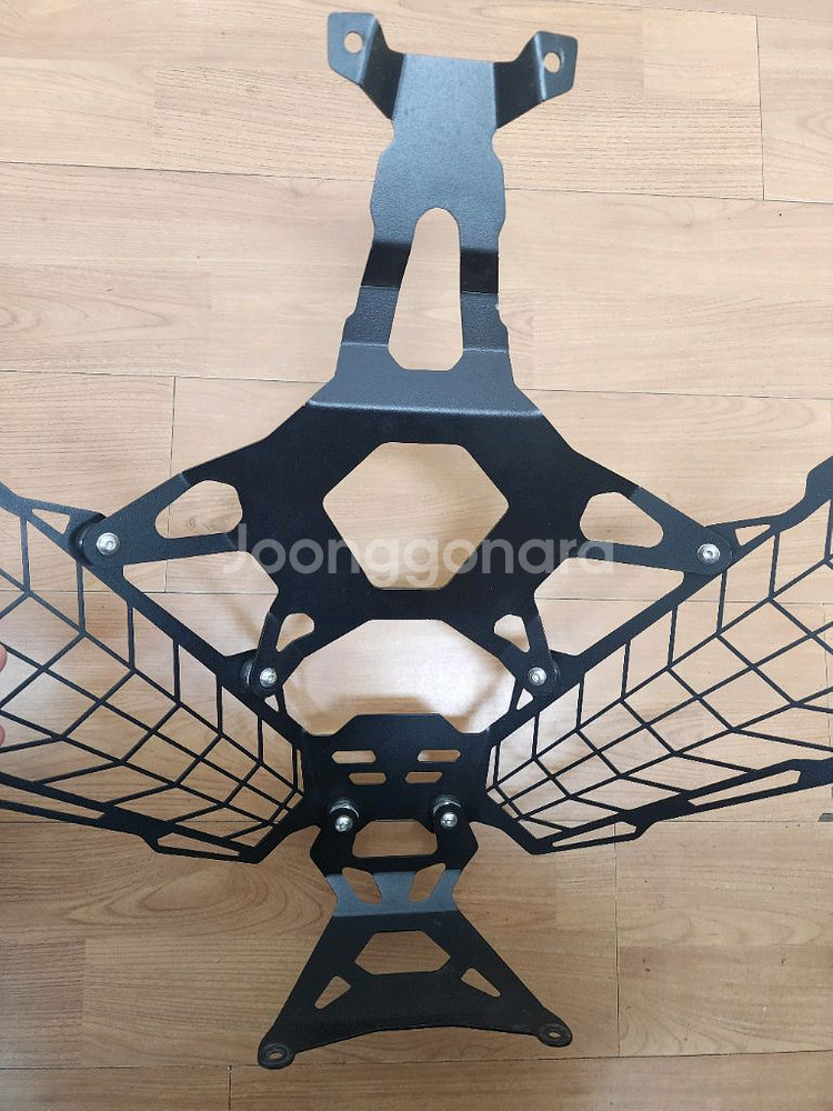 혼다 엑드방750 전면라이트 가드 판매합니다.--1