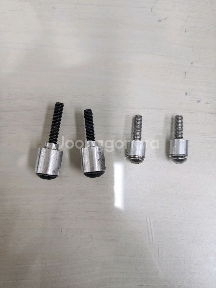 혼다 엑드방750 전면라이트 가드 판매합니다.--4