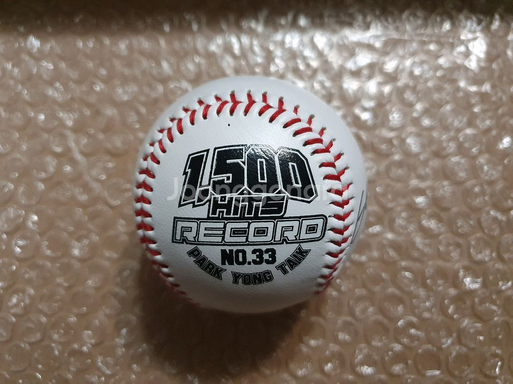 KBO 박용택 1500안타 기념구--0