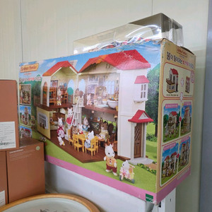 실바니안 패밀리 불이 들어오는 이층집