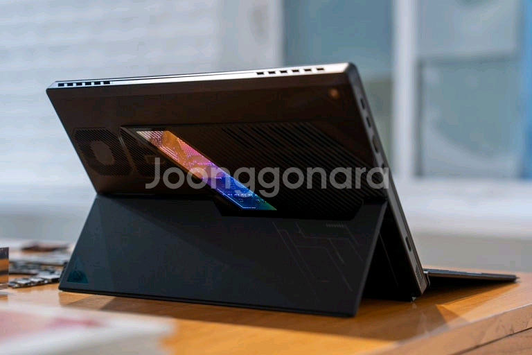 ASUS ROG Flow Z13 GZ302EARU110--7