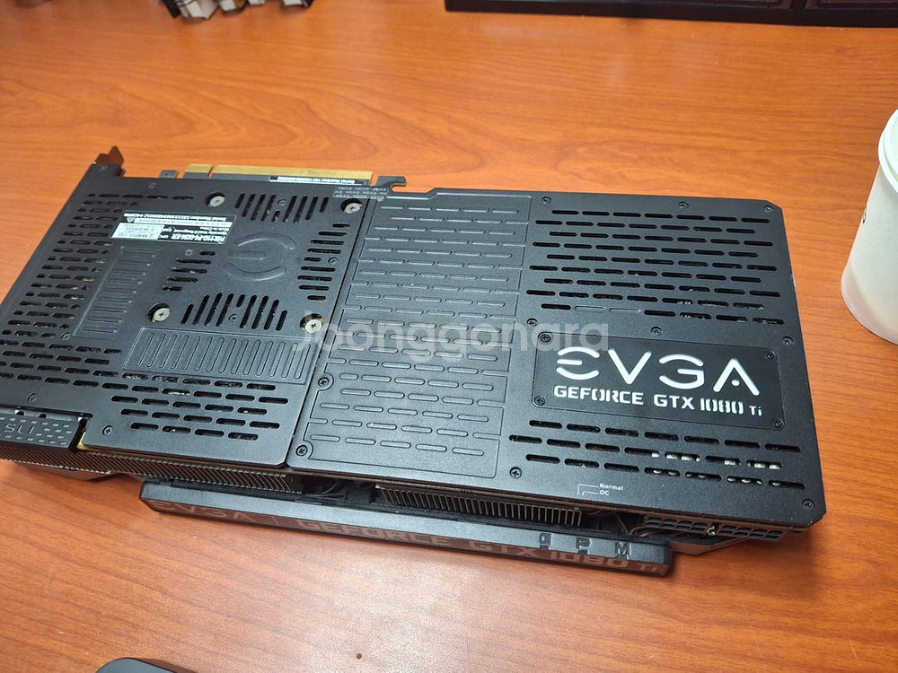 고장난 그래픽카드 GEFORCE 1080 TI--0