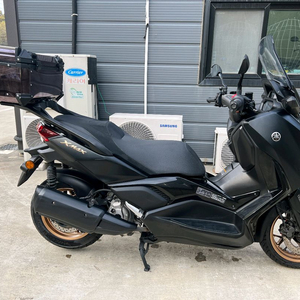 23년식 야마하 XMAX 300 블랙 페리모델 판매