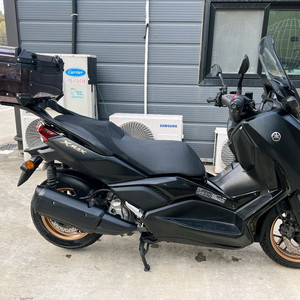 23년식 야마하 XMAX 300 블랙 페리모델 판매