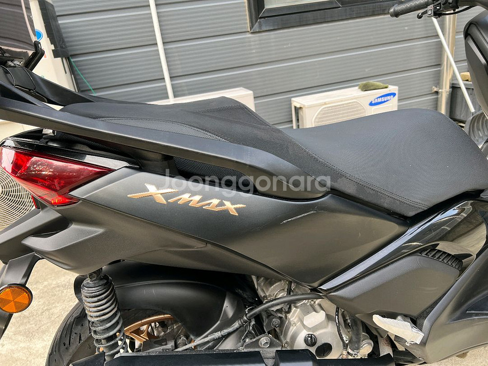 23년식 야마하 XMAX 300 블랙 페리모델 판매--6