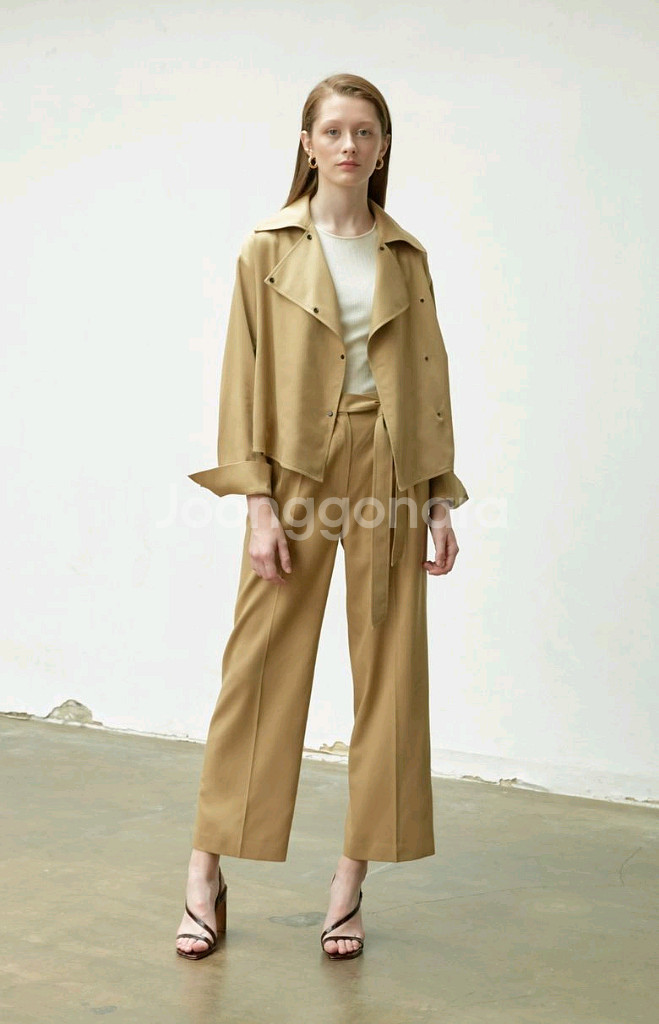 NUVO.10 누보텐 베이지 정장 셋업 점프수트--0