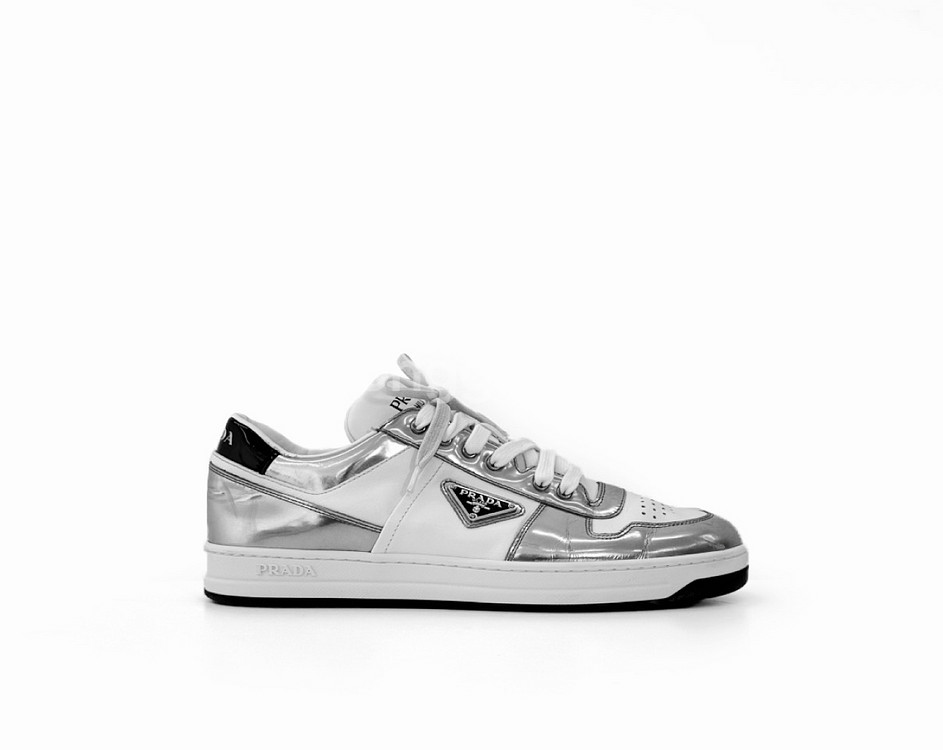 [9] 프라다 삼각로고 다운타운 로우탑 스니커즈 실버--0