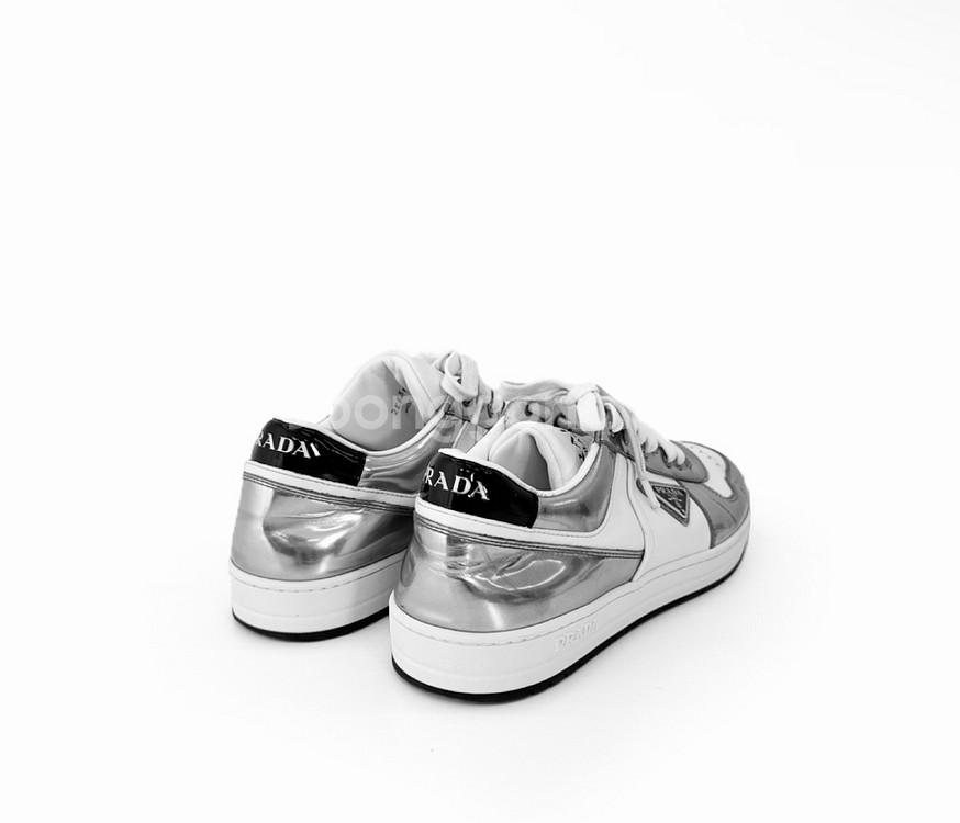 [9] 프라다 삼각로고 다운타운 로우탑 스니커즈 실버--3